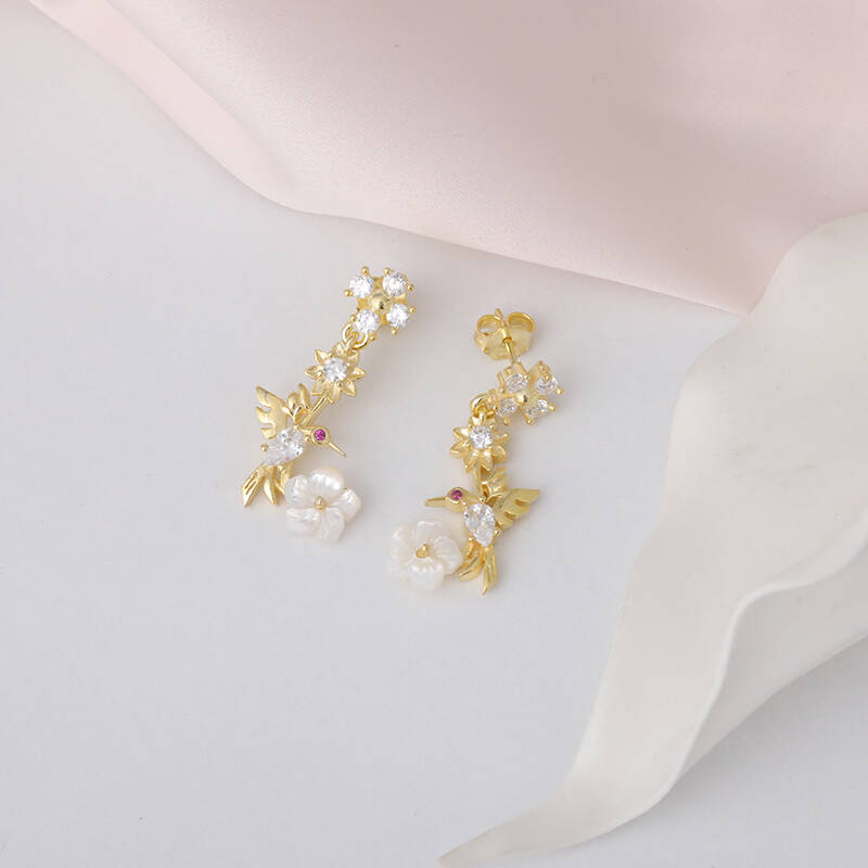 925 Ayar Gümüş Arı Kuşu Sedef Çiçekli Küpe - 3