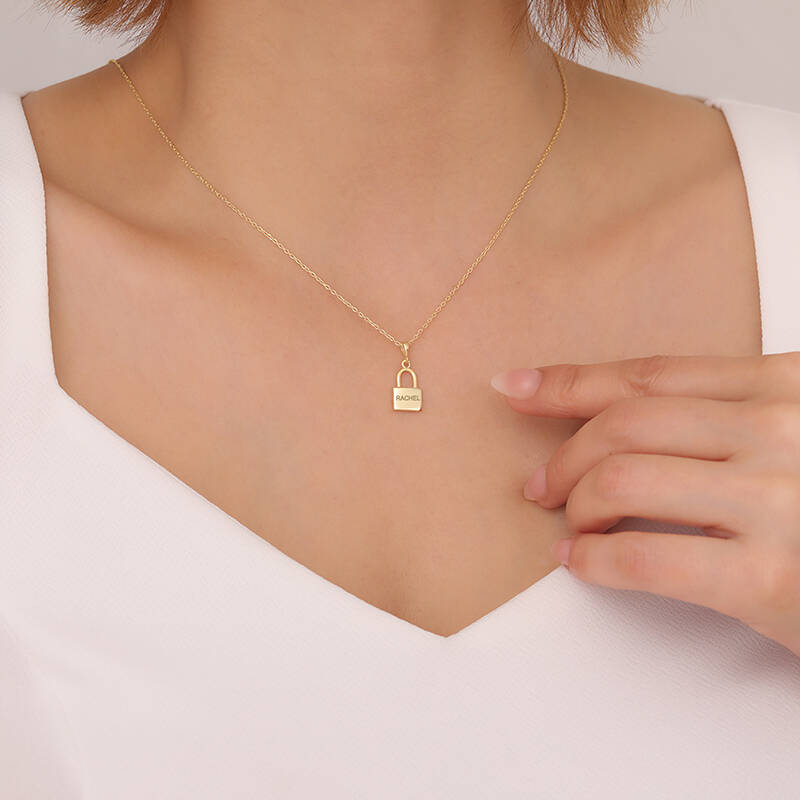 925 Ayar Gümüş İsimli Kilit Kolye - 2