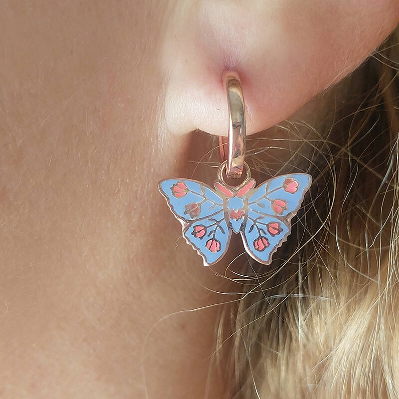 925 Ayar Gümüş Lila Rengi Mineli Kelebek Küpe - 3