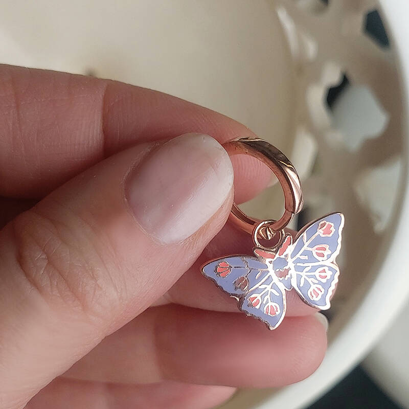 925 Ayar Gümüş Lila Rengi Mineli Kelebek Küpe - 4