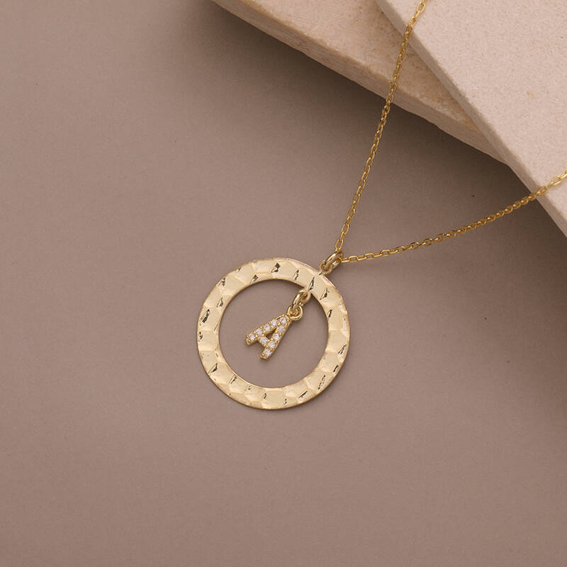 925 Ayar Gümüş Taşlı Harfli Dokulu Çerçeve Kolye - 3