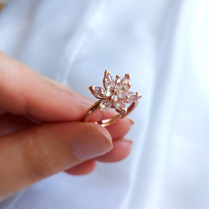 Vaoov 925 Ayar Gümüş Beyaz Taşlı Lotus Yüzük - 4