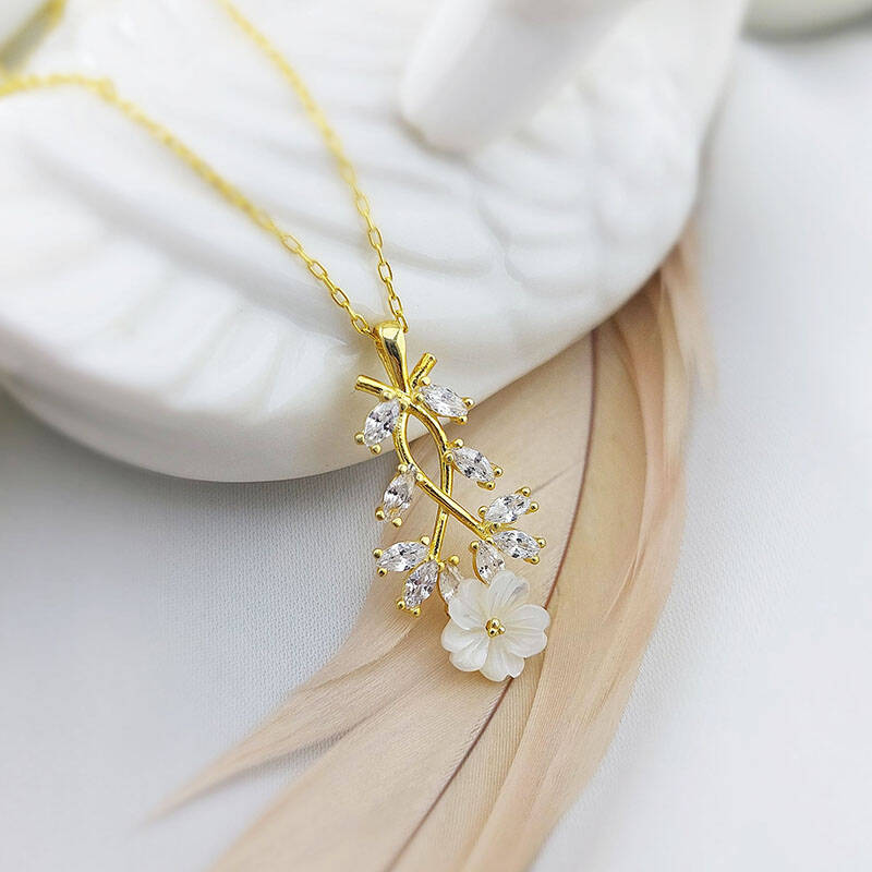 Vaoov 925 Ayar Gümüş Çiçekli Bahar Dalı Kolye  - 1