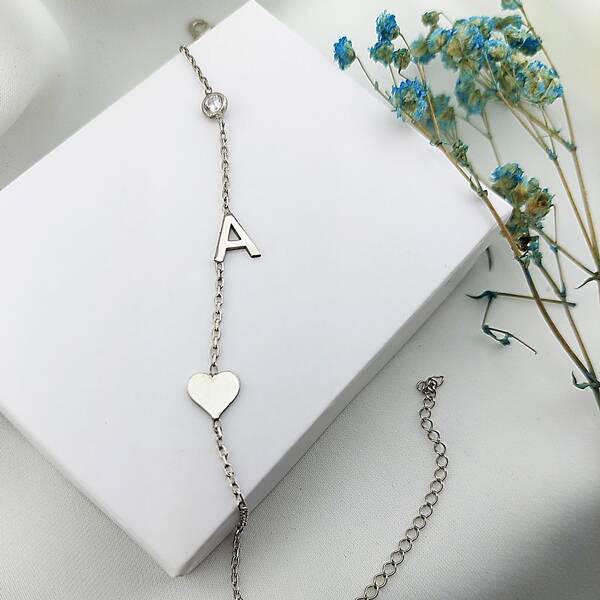 Vaoov 925 Ayar Gümüş Harf Taş ve Kalpli Bileklik  - 4