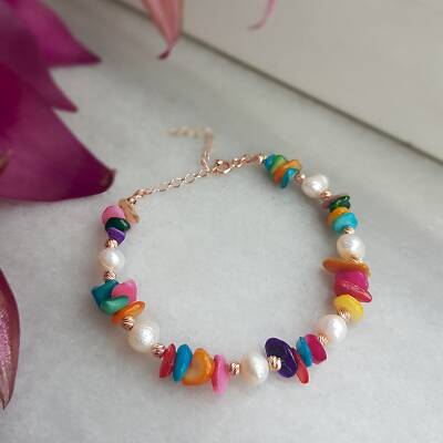 Vaoov 925 Ayar Gümüş İnci ve Renkli Sedef Taşlı Bayan Hediye Bileklik - 4