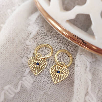 Vaoov 925 Ayar Gümüş Kalpli Gold Göz Küpe  - 5