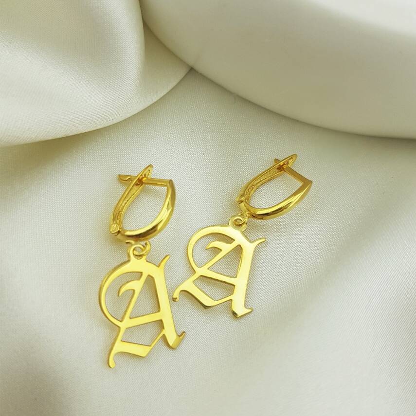 Vaoov 925 Ayar Gümüş Kişiye Özel Gotik Harf Küpe - 3