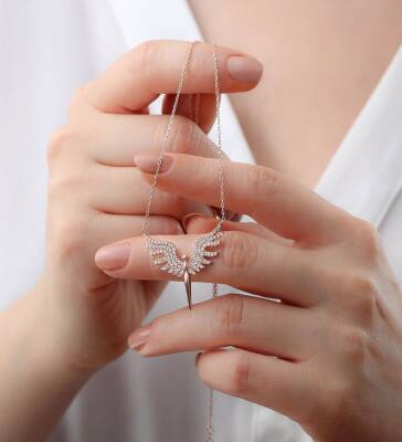 Vaoov 925 Ayar Gümüş Melek Kanatlı Kılıç Kolye - 5