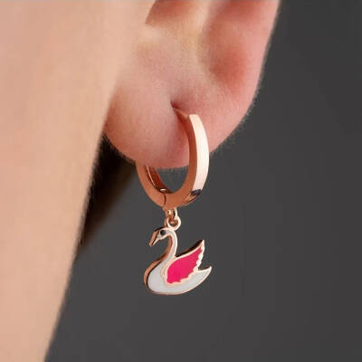 Vaoov 925 Ayar Gümüş Mineli Beyaz Kuğu Çocuk Küpe