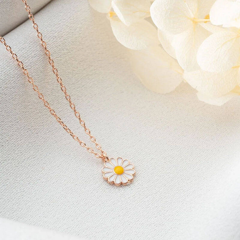 Vaoov 925 Ayar Gümüş Mineli Beyaz Papatya Kolye - 2