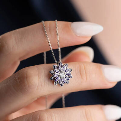Vaoov 925 Ayar Gümüş Mor Taşlı Lotus Çiçeği Kolye