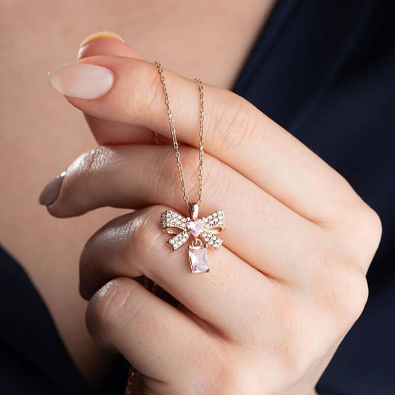 Vaoov 925 Ayar Gümüş Pembe Baget Taşlı Kalpli Kurdele Kolye - 1