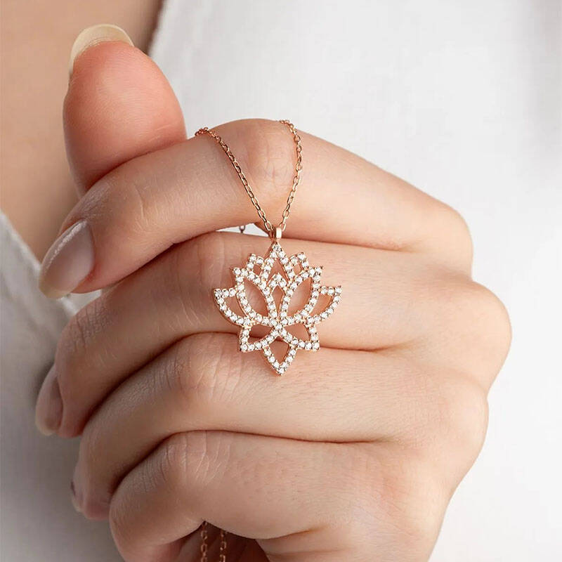 Vaoov 925 Ayar Gümüş Taşlı Lotus Çiçeği Kolye - 1