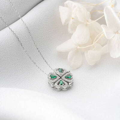 Vaoov 925 Ayar Gümüş Yeşil Taşlı Açılan Yonca Kolye